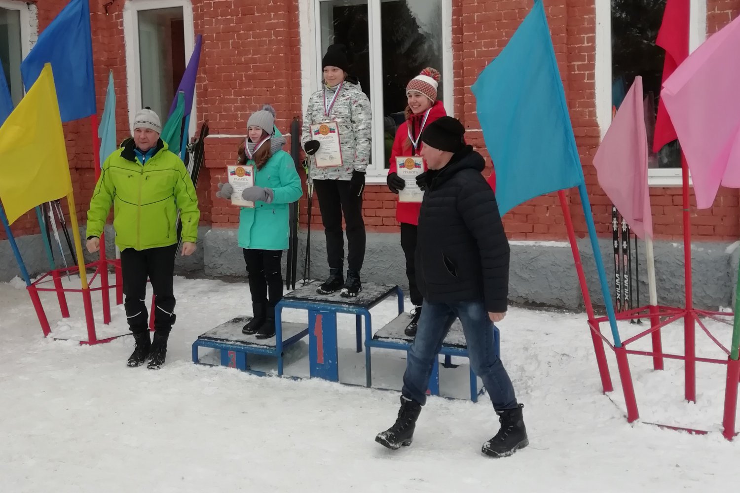 Выксунцы привезли четыре золота с лыжных гонок в Арзамасе